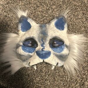 Blue cat mask!